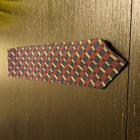 Giorgio Armani Men's Tie - Picture 1 of 2